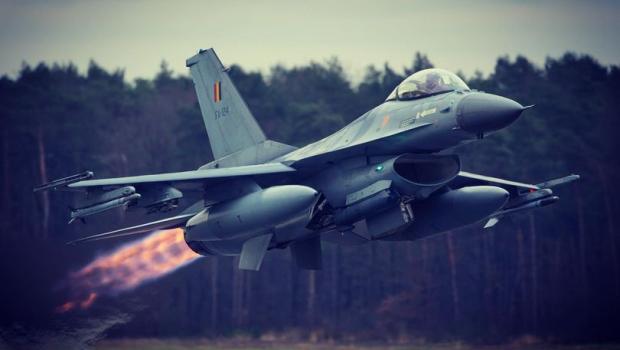 f16